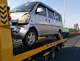 汽車道路救援如何應對各種意外情況？